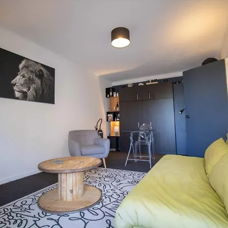 Daire Beautiful 34m With Terrace In Saint-raphael Saint-Raphaël