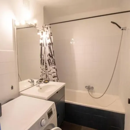Daire Beautiful 34m With Terrace In Saint-raphael