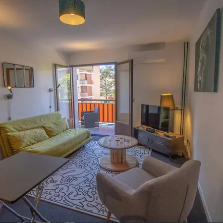 Beautiful 34m With Terrace In Saint-raphael Daire Saint-Raphaël